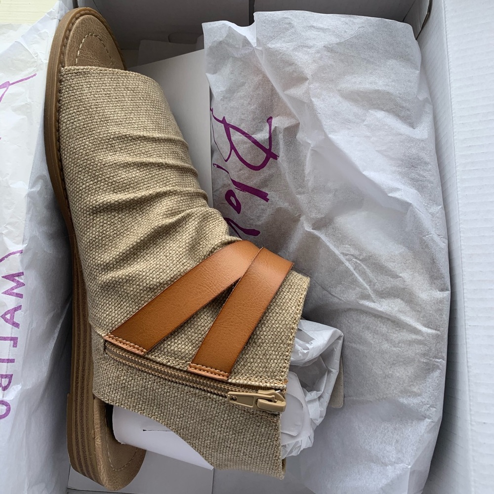 Blowfish Women’s Balla Wedge Sandal in desert sand